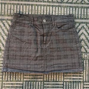 American Eagle Hi Rise Mini Skirt 6 Black and White Plaid Stretch Cotton VGUC